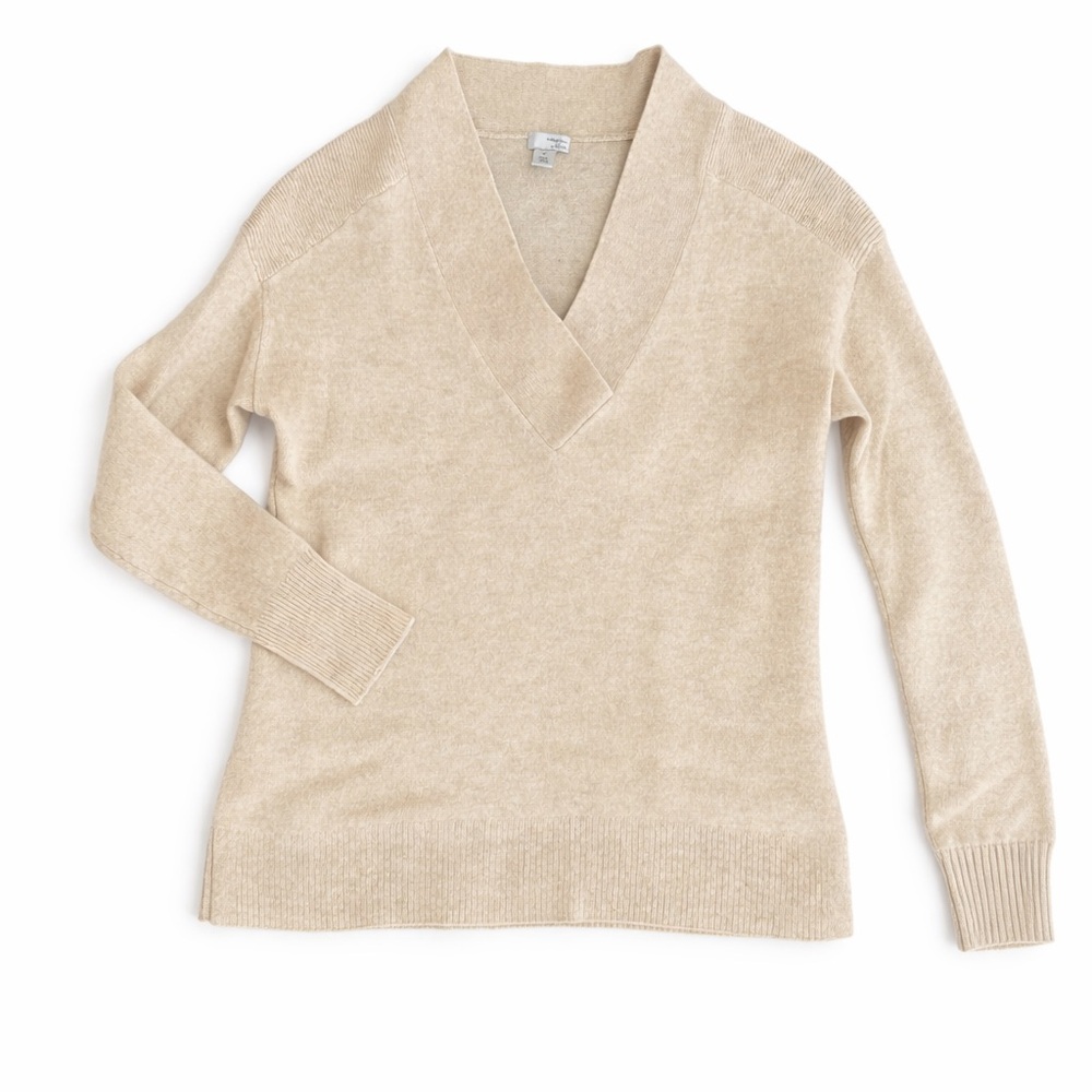 Halogen 100% Cashmere Sweater Size XS Beige V-Neck Soft Knit Classic